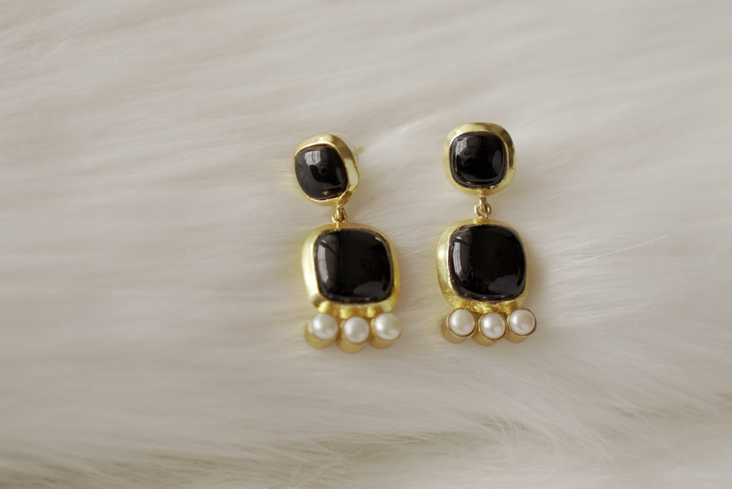 Pretty Onyx
